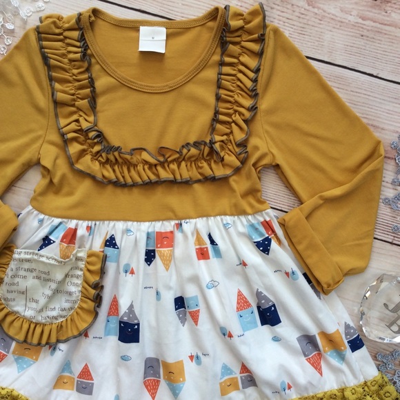 🦋SALE🦋Girls Ruffle Tunic - Picture 3 of 3